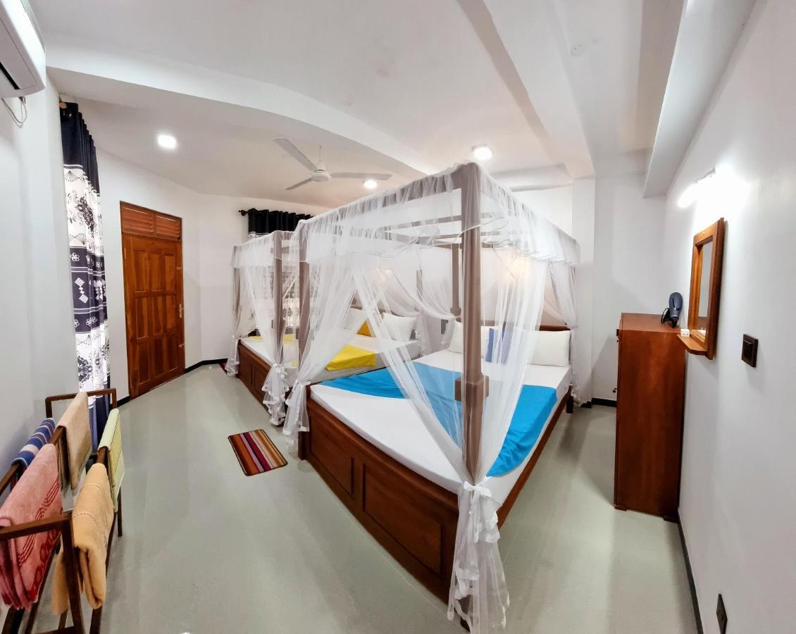 Bed and Breakfast Maduranga N Guest Мірісса Номер фото