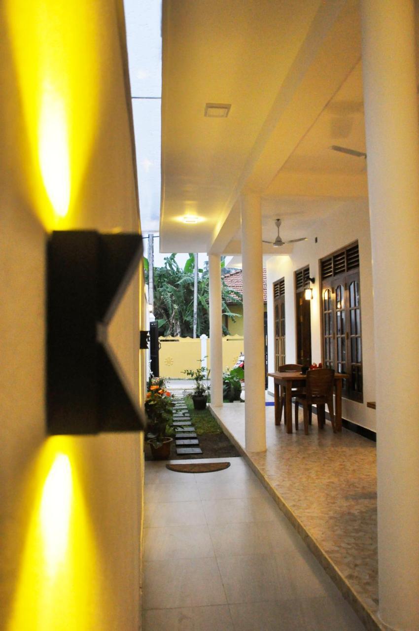 Bed and Breakfast Maduranga N Guest Мірісса Екстер'єр фото